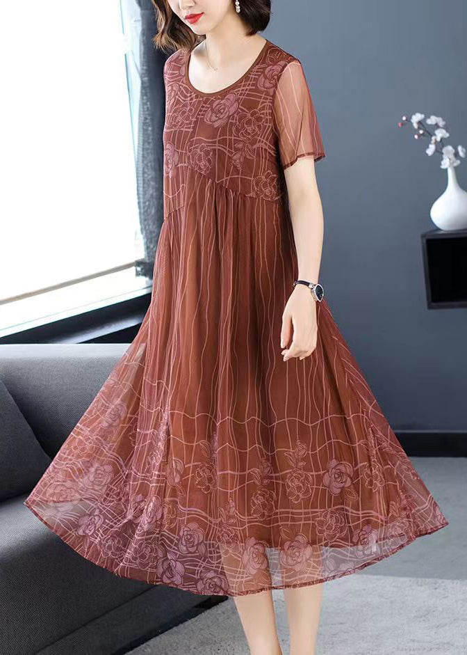 Beautifully Finished Dress in a Timeless Design