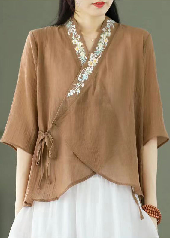 Well Tailored Top with a Graceful Silhouette