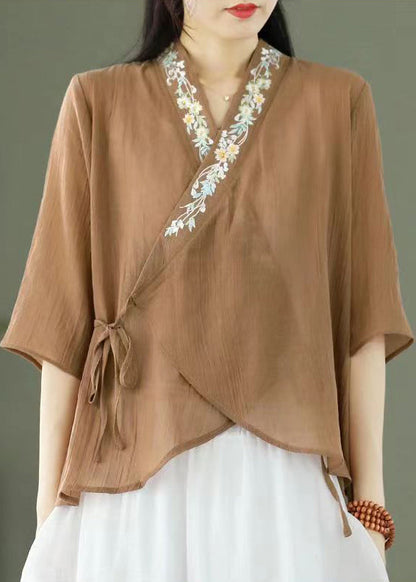 Well Tailored Top with a Graceful Silhouette