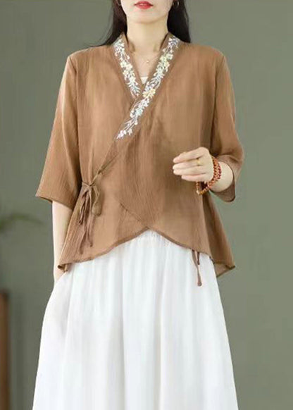 Well Tailored Top with a Graceful Silhouette