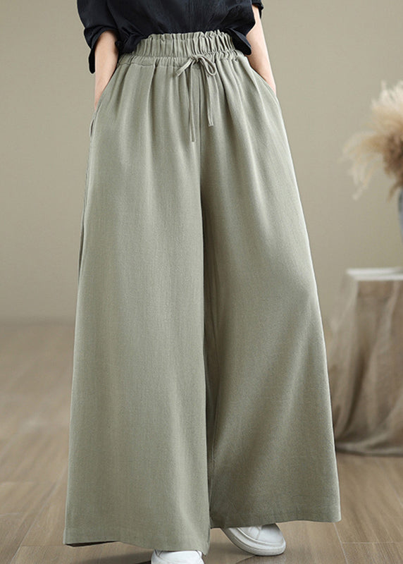 Effortlessly Elegant Pants with a Timeless Design