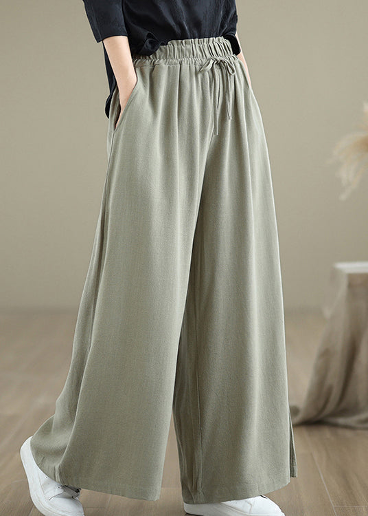 Effortlessly Elegant Pants with a Timeless Design