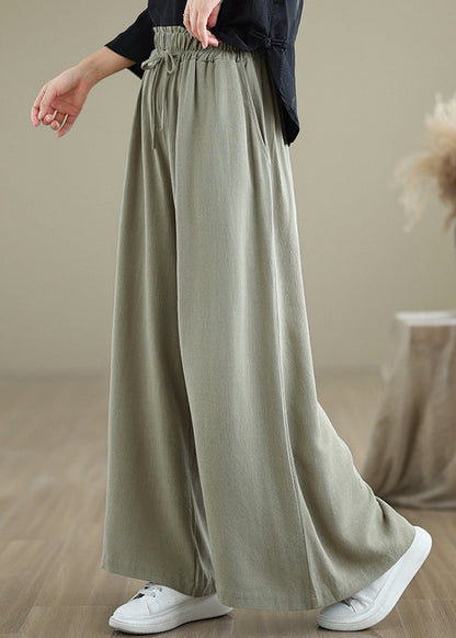 Effortlessly Elegant Pants with a Timeless Design