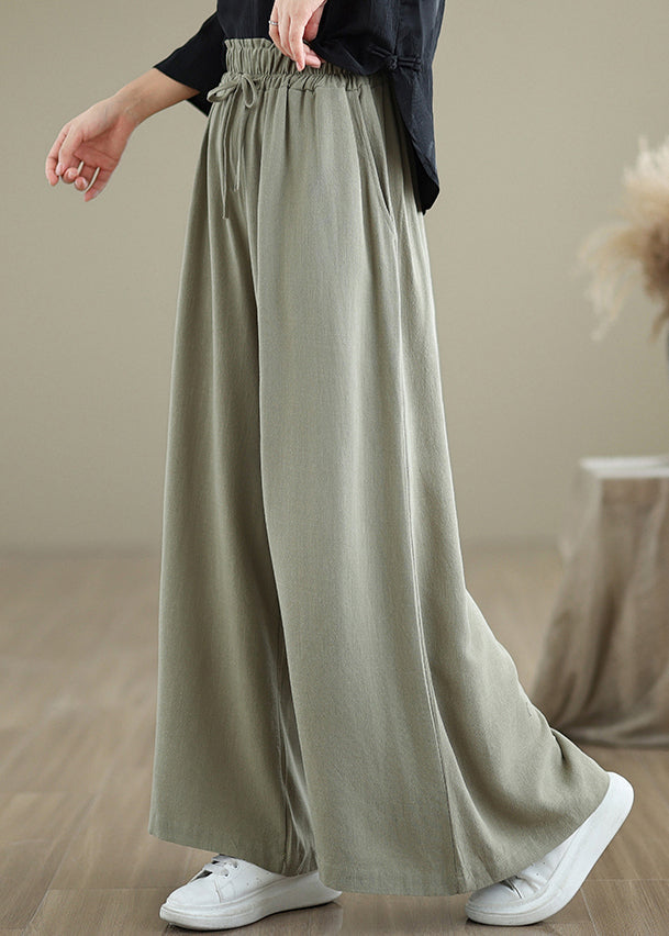 Effortlessly Elegant Pants with a Timeless Design