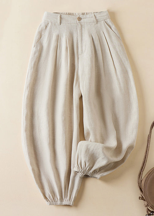 Effortlessly Elegant Pants with a Timeless Design