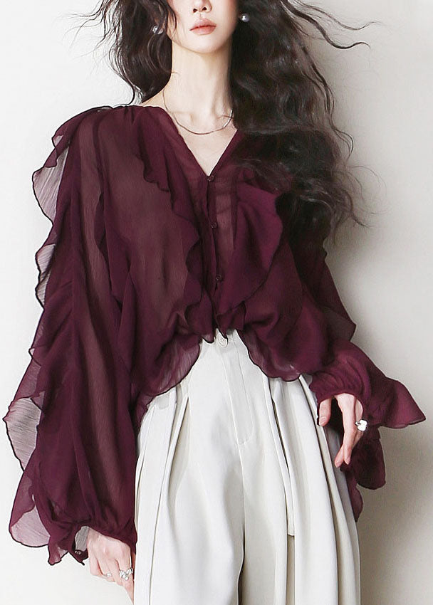 Classic Vintage Blouse with a Flattering Fit
