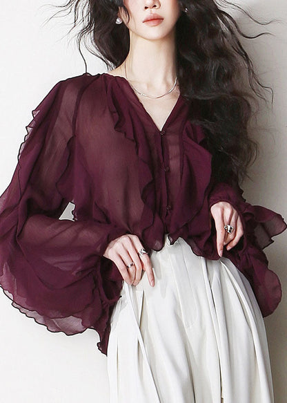 Classic Vintage Blouse with a Flattering Fit