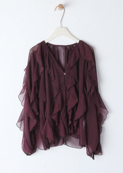 Classic Vintage Blouse with a Flattering Fit