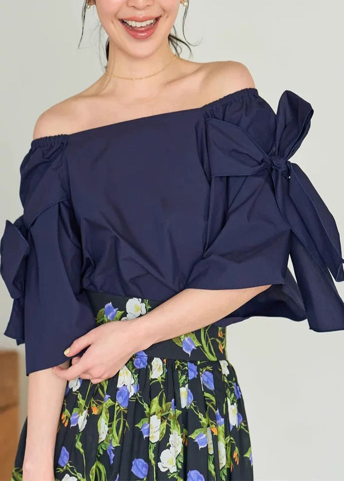 Classic Vintage Shirt with a Flattering Fit