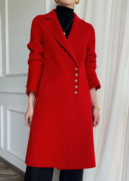 Effortlessly Elegant Coat with a Timeless Design