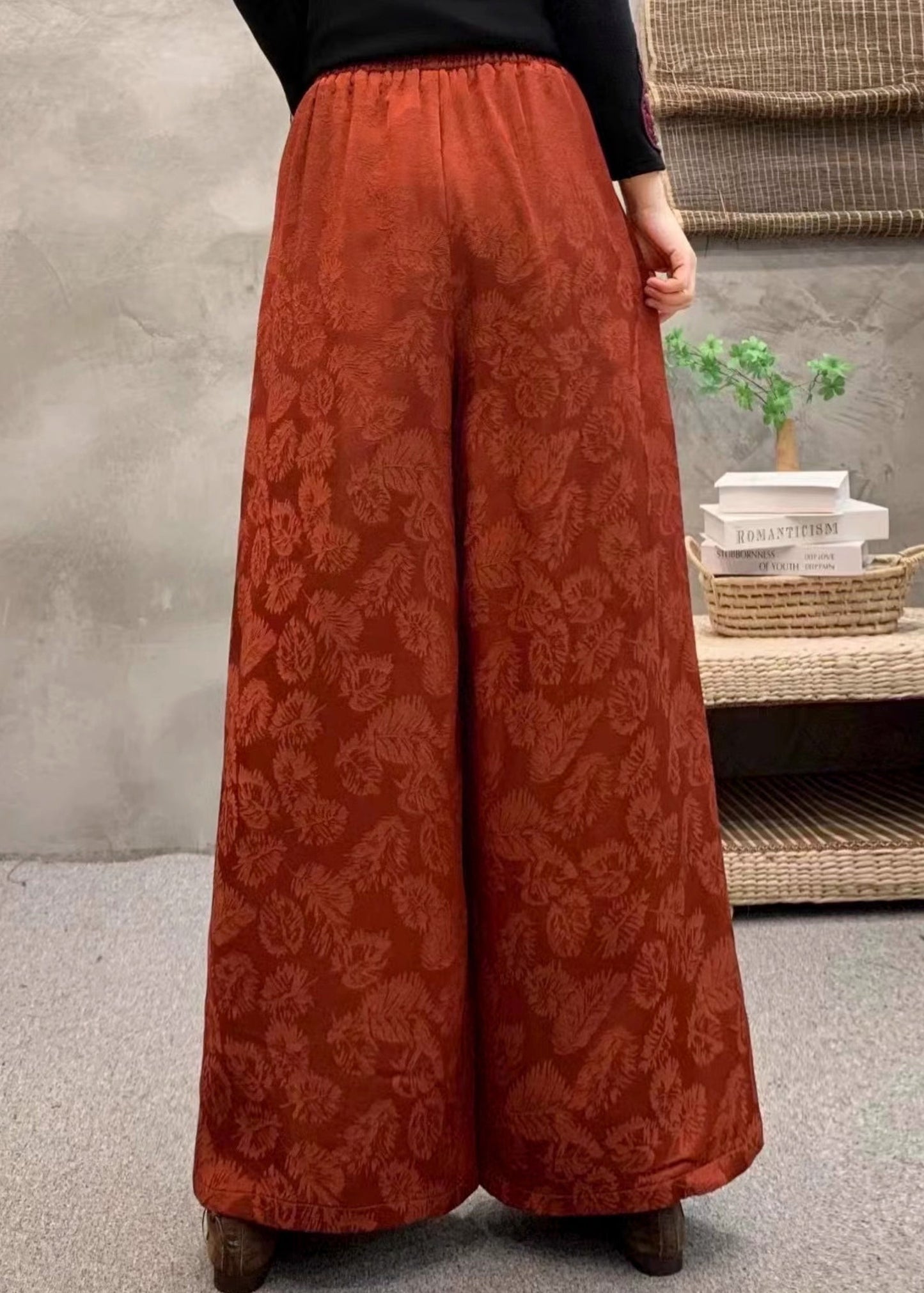 Beautifully Finished Trousers in a Timeless Design
