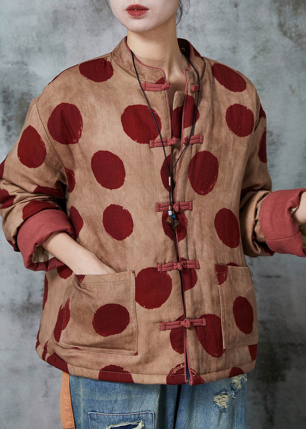 Well Tailored Coat with a Graceful Silhouette