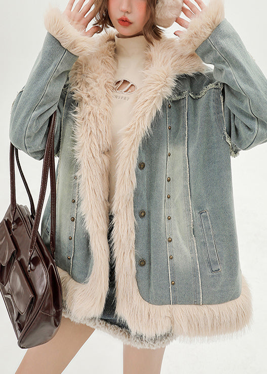Gracefully Styled Coat for Any Occasion