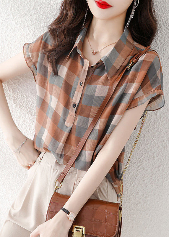 Classic Vintage Shirt with a Flattering Fit