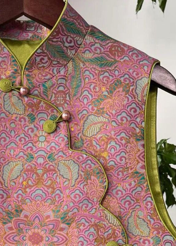 Classic Vintage Coat with a Flattering Fit