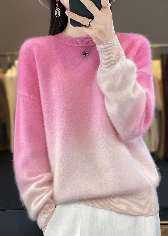 Classic Vintage Sweater with a Flattering Fit