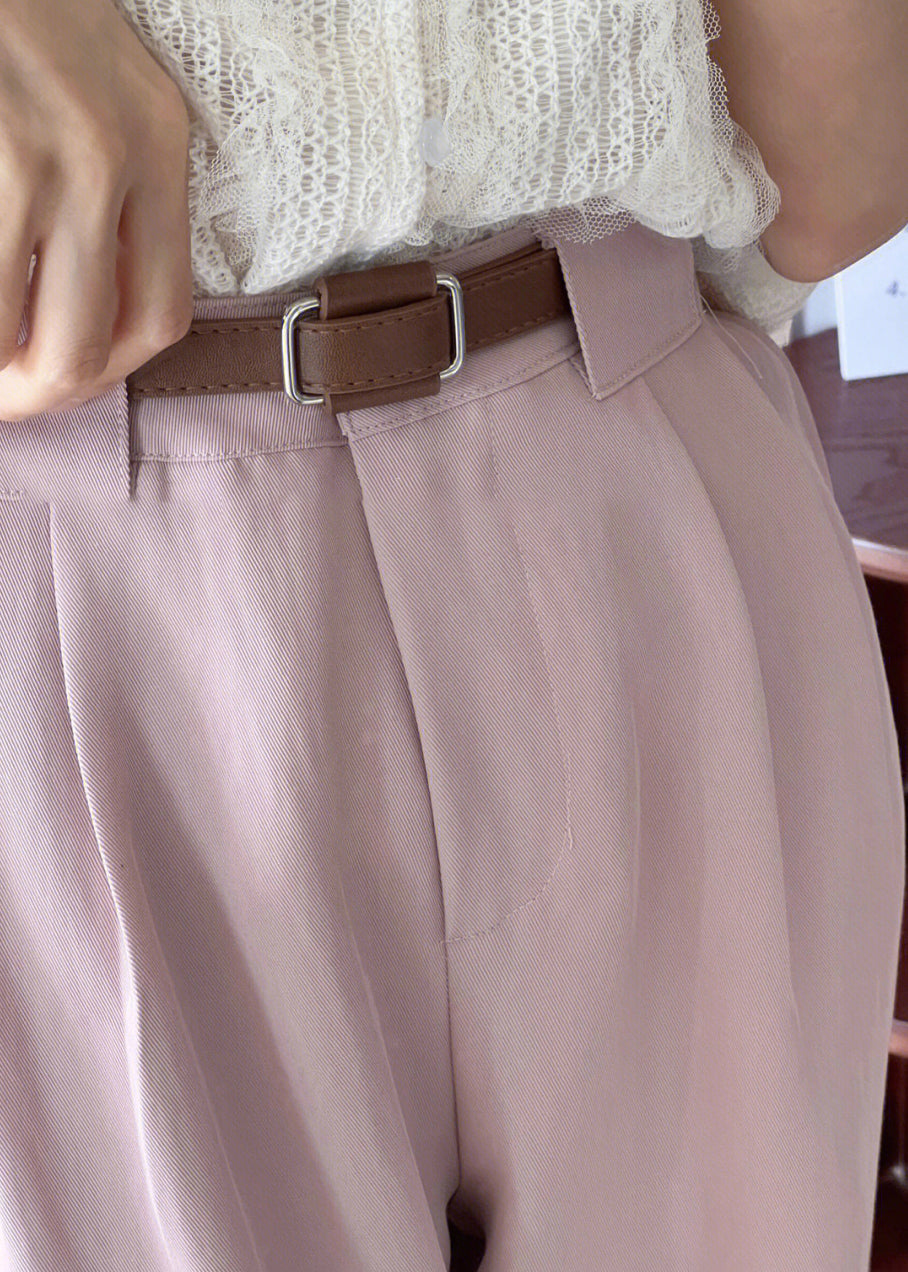 Beautifully Finished Pants in a Timeless Design