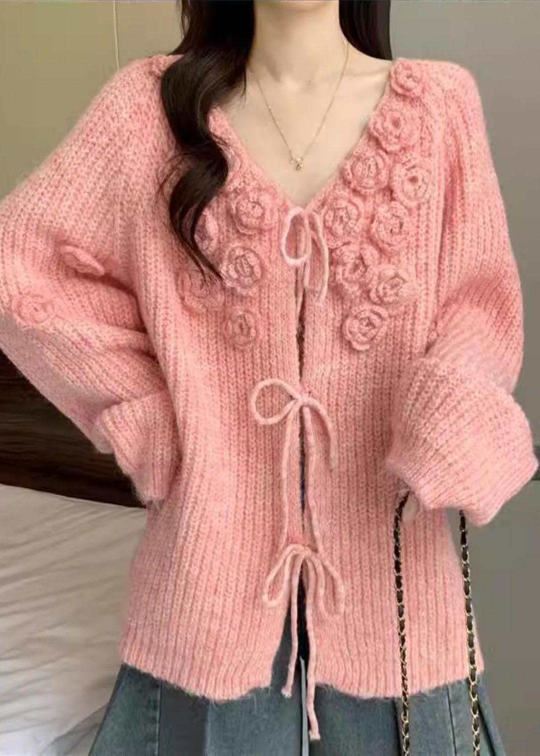 Well Tailored Cardigan with a Graceful Silhouette