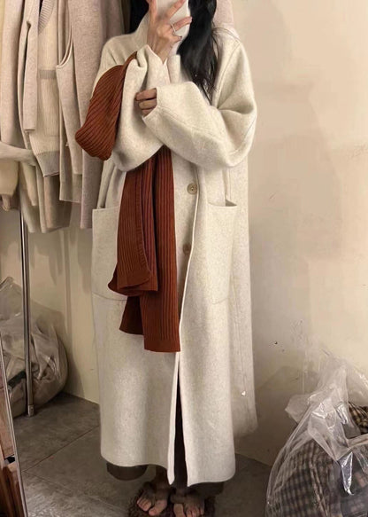 Effortlessly Elegant Coat with a Timeless Design