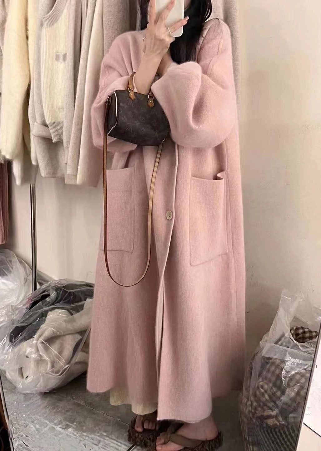 Well Tailored Coat with a Graceful Silhouette