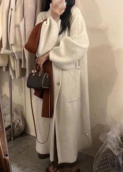 Effortlessly Elegant Coat with a Timeless Design
