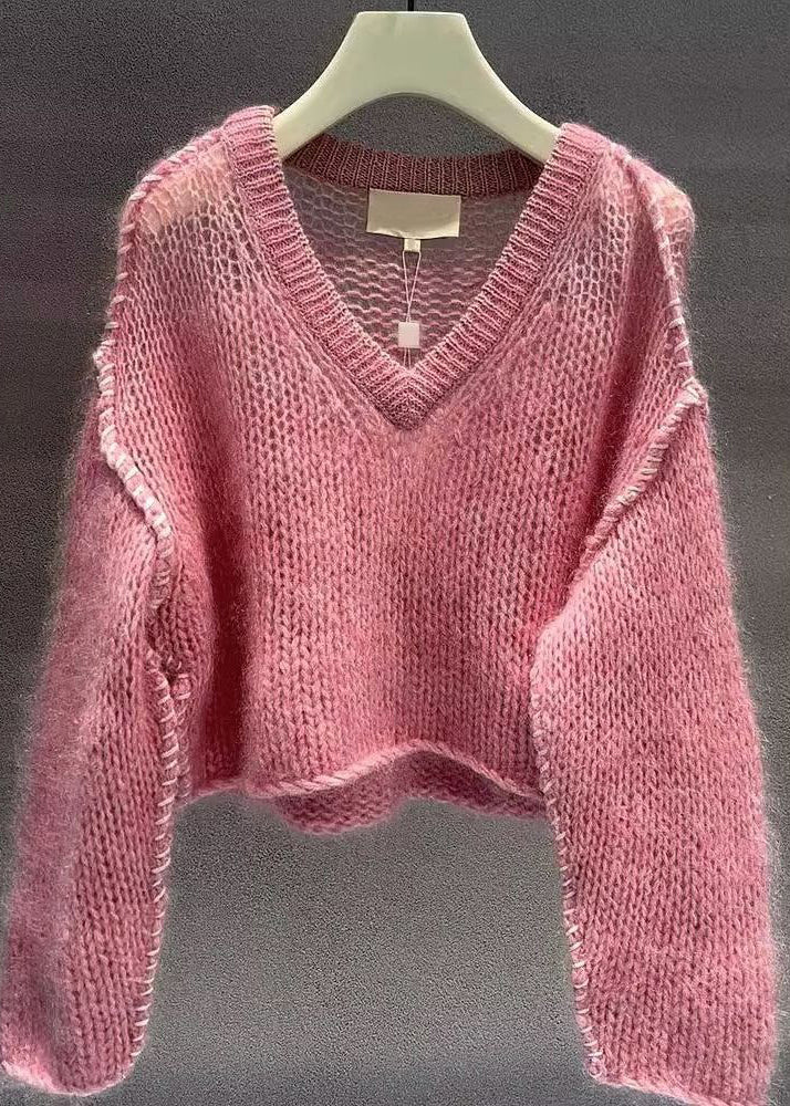 Classic Vintage Sweater with a Flattering Fit