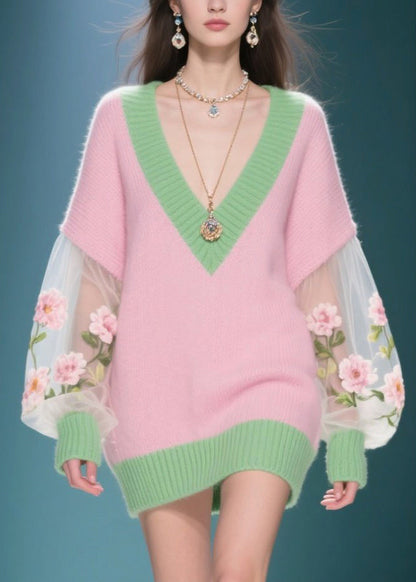 Classic Vintage Sweater with a Flattering Fit