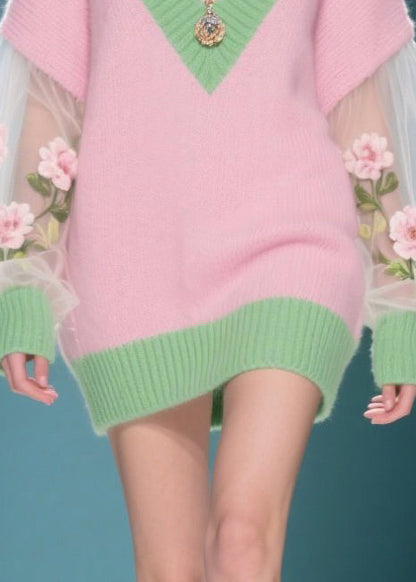 Classic Vintage Sweater with a Flattering Fit