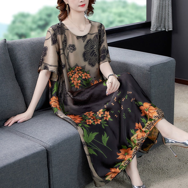 Classic Vintage & Enduringly Stylish Dress
