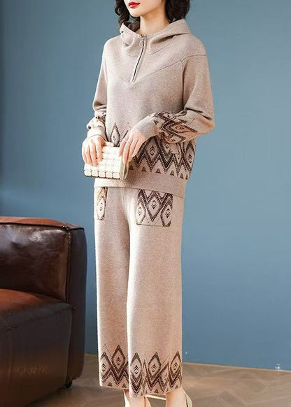 Well Tailored Pants with a Graceful Silhouette