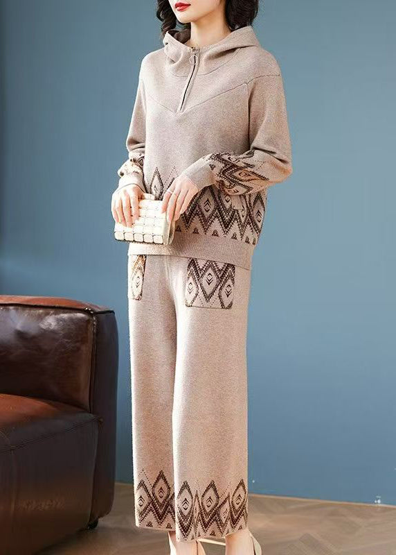 Well Tailored Pants with a Graceful Silhouette