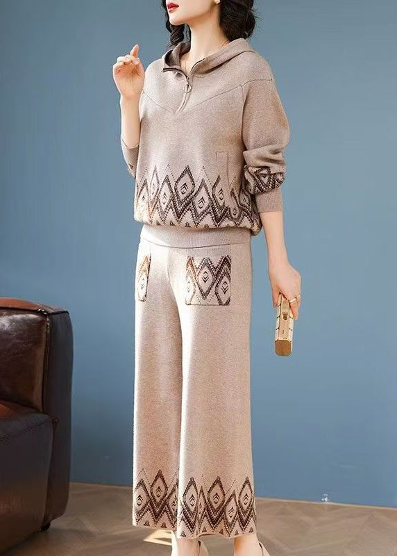 Well Tailored Pants with a Graceful Silhouette