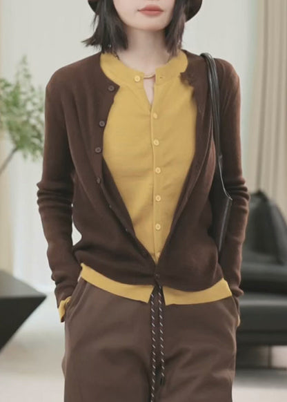 Effortlessly Elegant Sweater with a Timeless Design