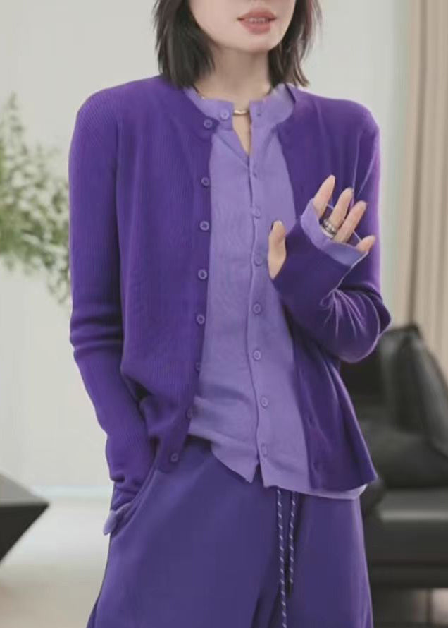 Effortlessly Elegant Sweater with a Timeless Design