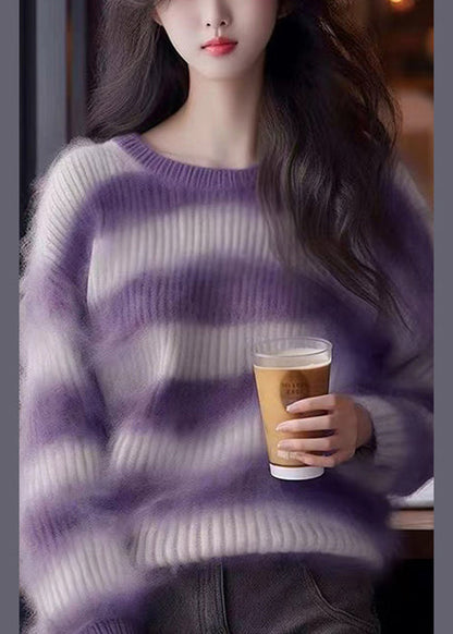 Well Tailored Sweater with a Graceful Silhouette