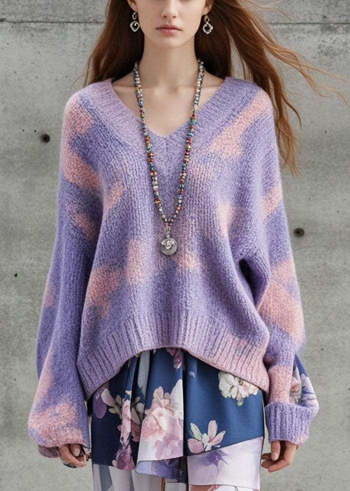 Classic Vintage Sweater with a Flattering Fit