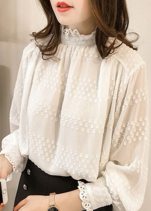 Effortlessly Elegant Top with a Timeless Design