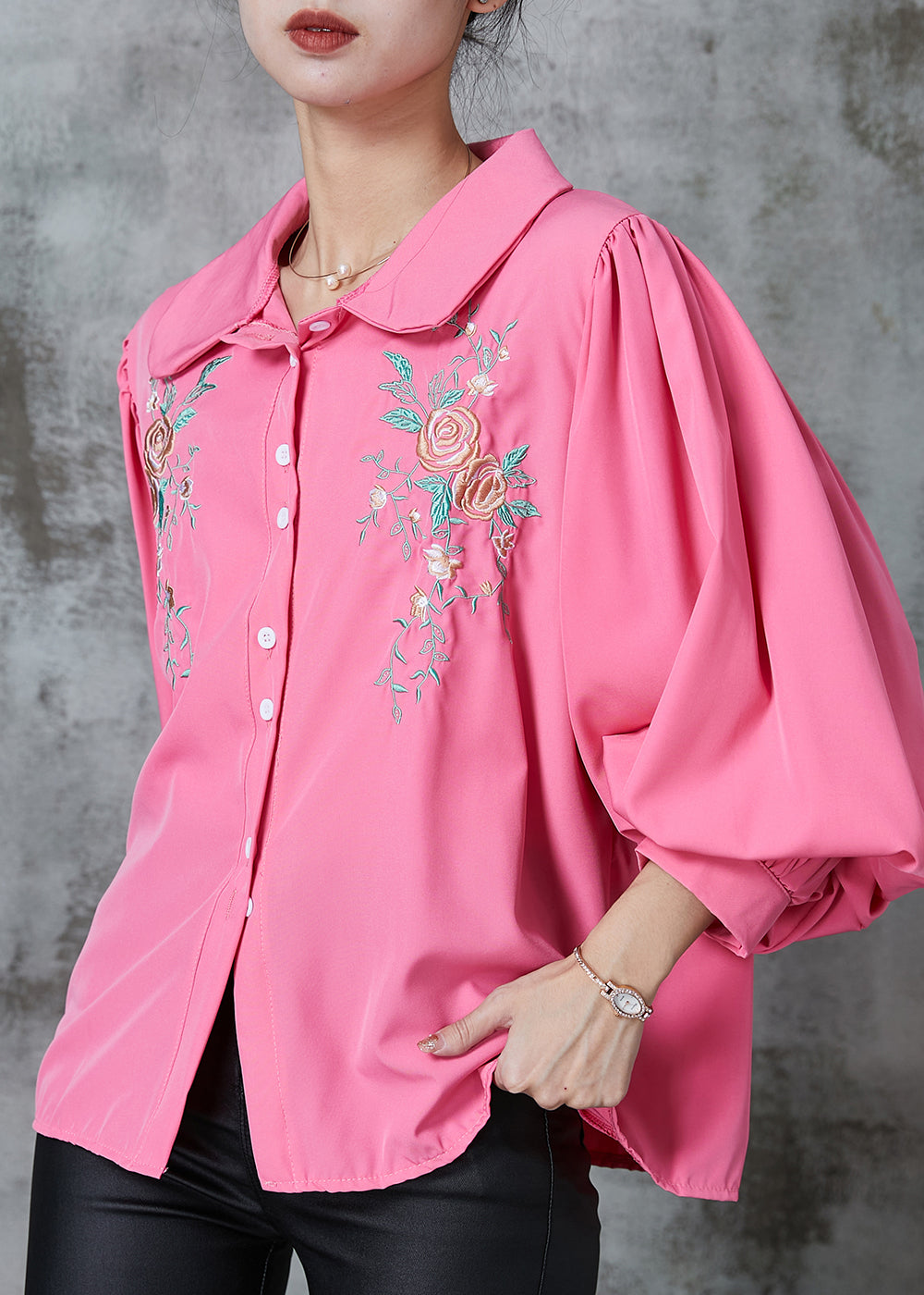 Well Tailored Shirt with a Graceful Silhouette