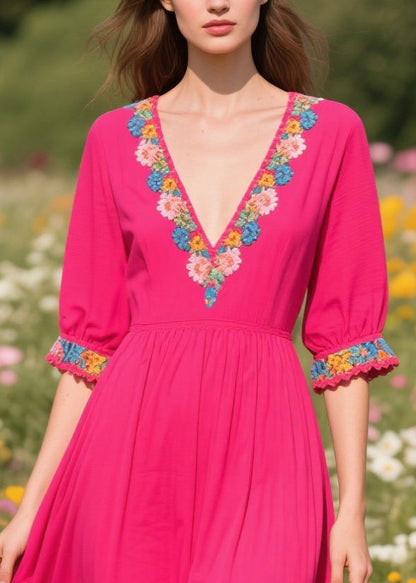 Beautifully Finished Dress in a Timeless Design