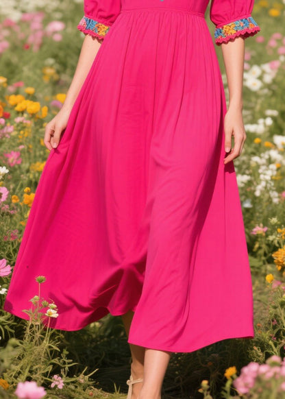 Beautifully Finished Dress in a Timeless Design