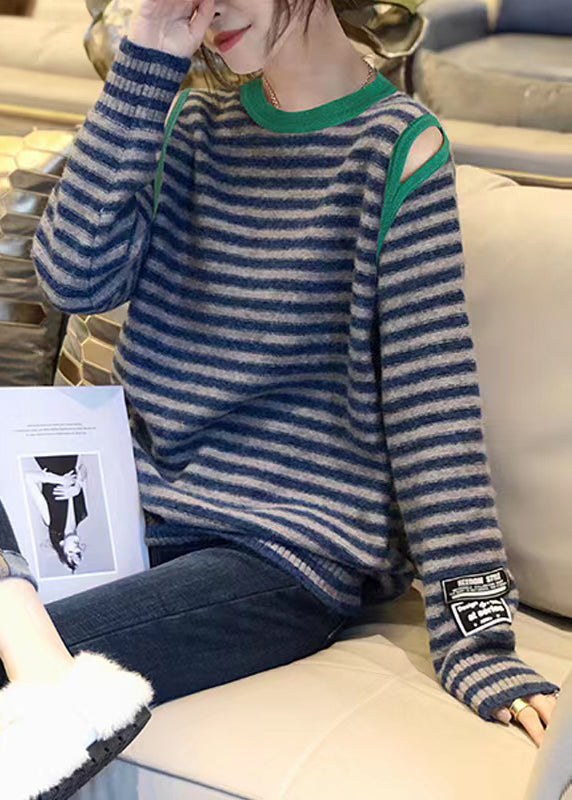 Well Tailored Sweater with a Graceful Silhouette