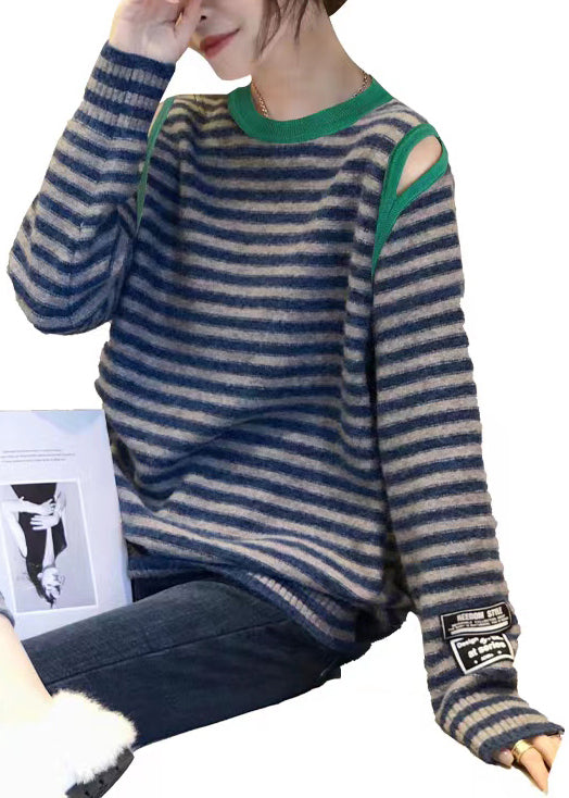Well Tailored Sweater with a Graceful Silhouette