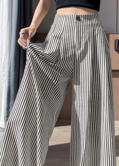 Elegantly Styled Pants for Everyday Wear