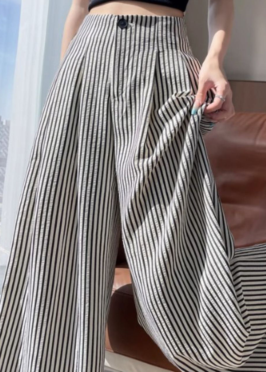 Elegantly Styled Pants for Everyday Wear
