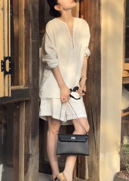Classic Vintage Shirt with a Flattering Fit