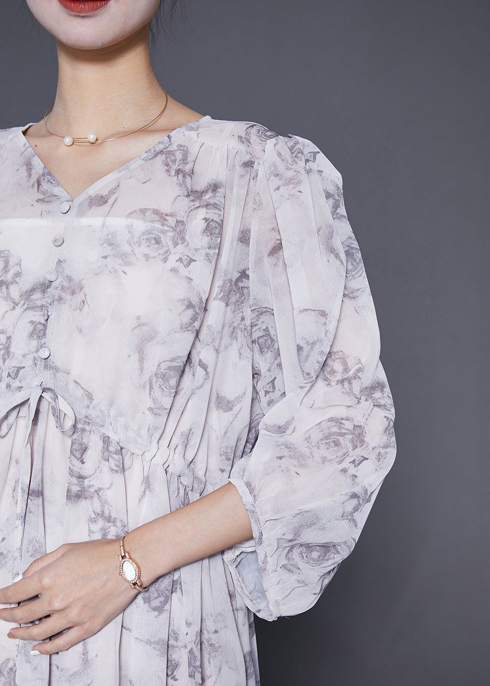 Gracefully Styled Dress for Any Occasion