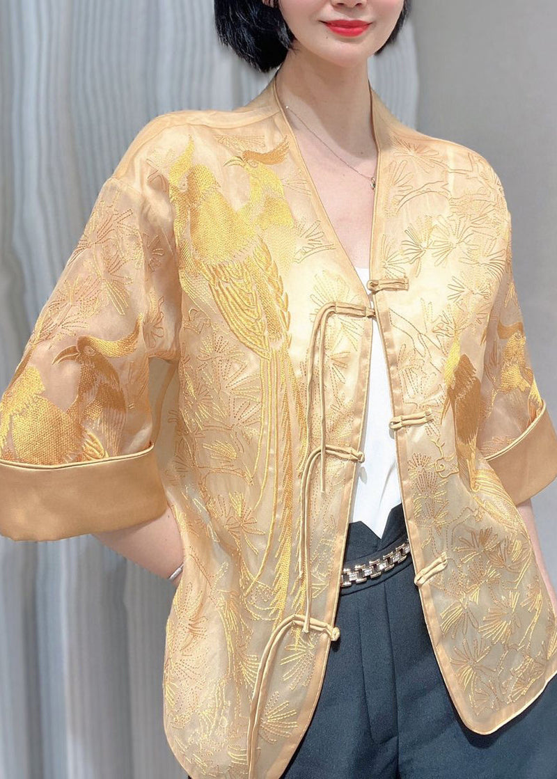 Beautifully Crafted Blouse in a Classic Style