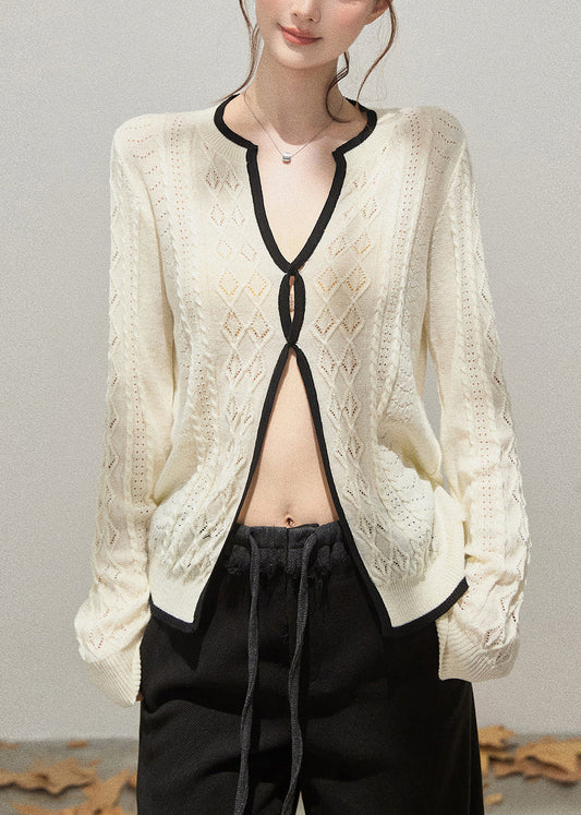 Well Tailored Top with a Graceful Silhouette