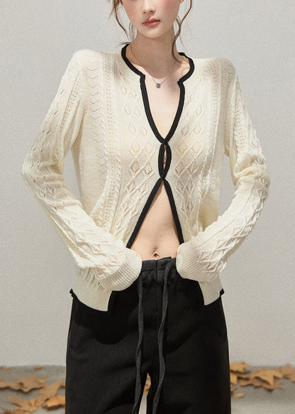 Well Tailored Top with a Graceful Silhouette
