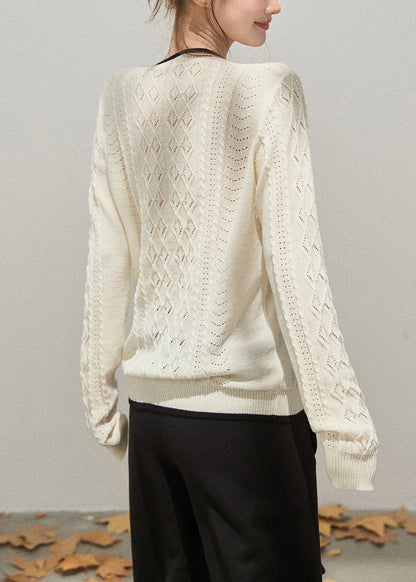 Well Tailored Top with a Graceful Silhouette